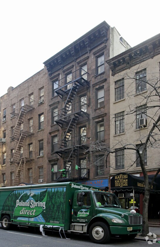 Building Photo - 330 E 53rd St