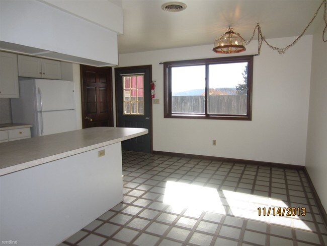 Building Photo - 201 Fidler Ave