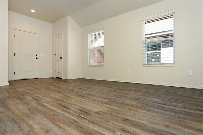 Foto del edificio - 433 Chalk Hill Ct