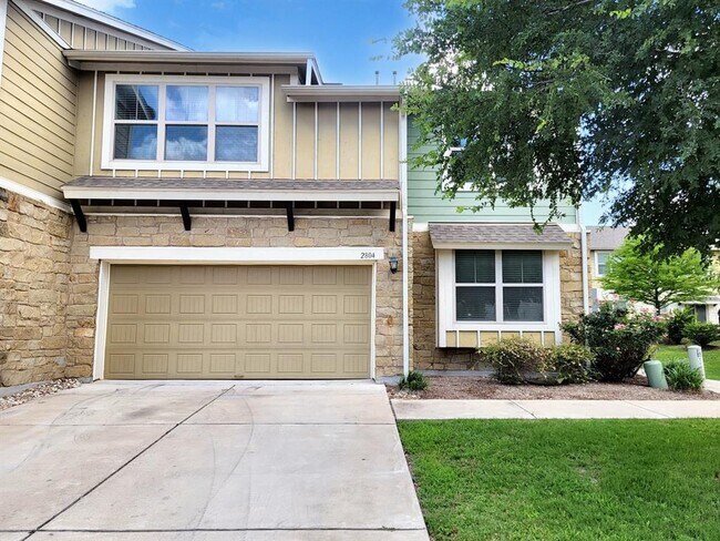 Building Photo - 1620 Bryant Dr