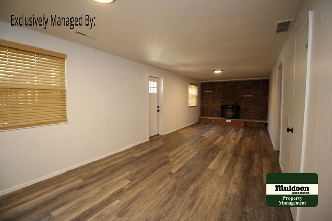 Building Photo - Beautiful Home located in Chipita Park, Ca...