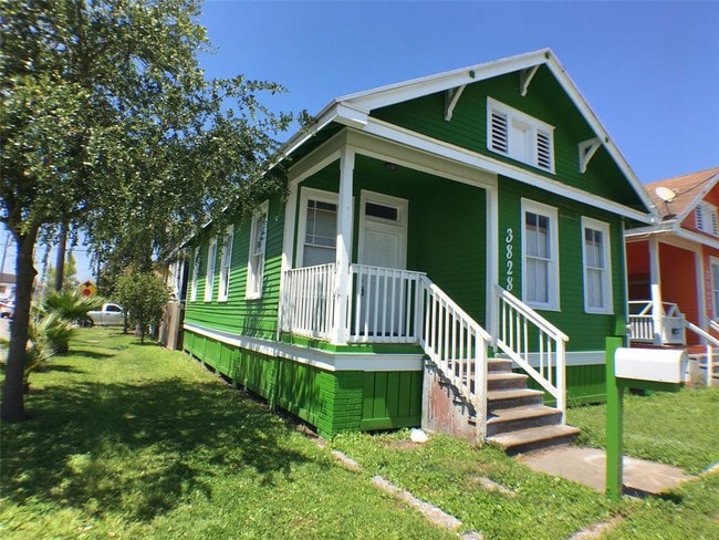 Building Photo - 3828 Avenue M 1/2