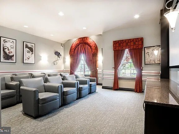 Foto del edificio - 1314 Sierra Dr