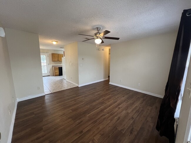 Foto del edificio - Apartment for Rent