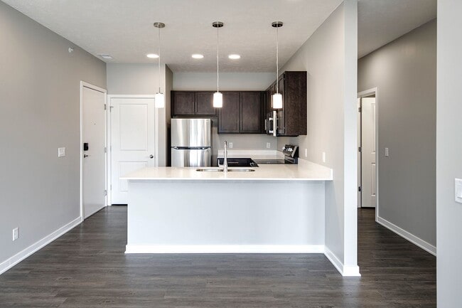 Building Photo - VUE19