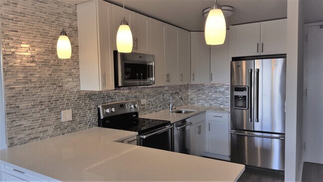 Foto del edificio - 655 W Irving Park Rd