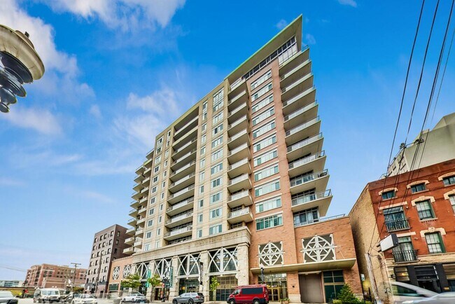 Building Photo - 230 W Division St