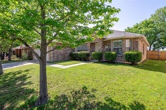 Building Photo - 2912 Lighthouse Dr