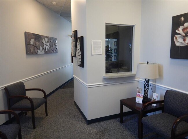 Foto del edificio - 1050 Warwick Ave