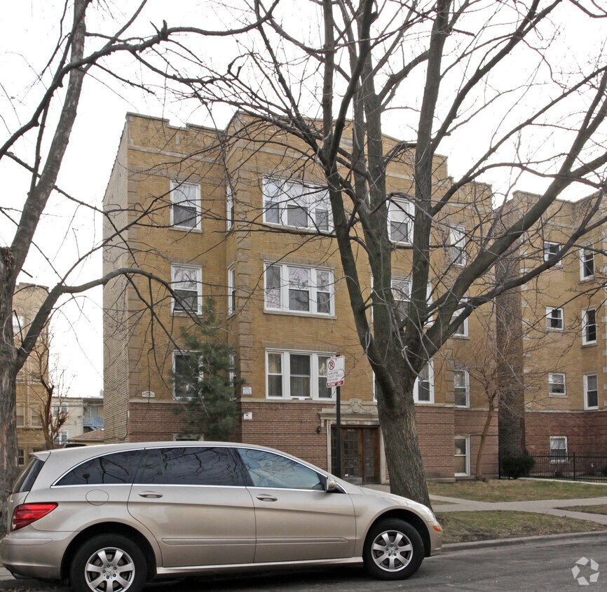 Building Photo - 6121-6123 N Claremont Ave