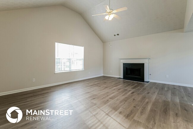 Foto del edificio - 2000 Redwood Trace