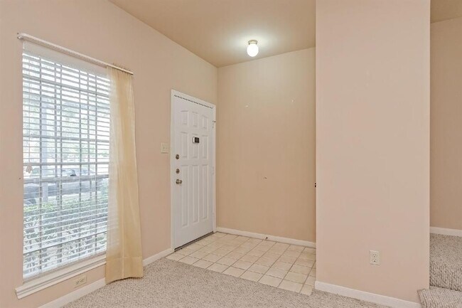 Building Photo - 7248 Regency Square Blvd