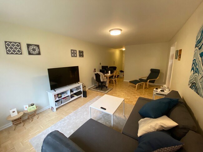 Foto del edificio - 425 Wesley Ave