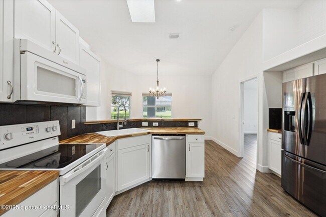 Foto del edificio - 1227 Winding Meadows Rd