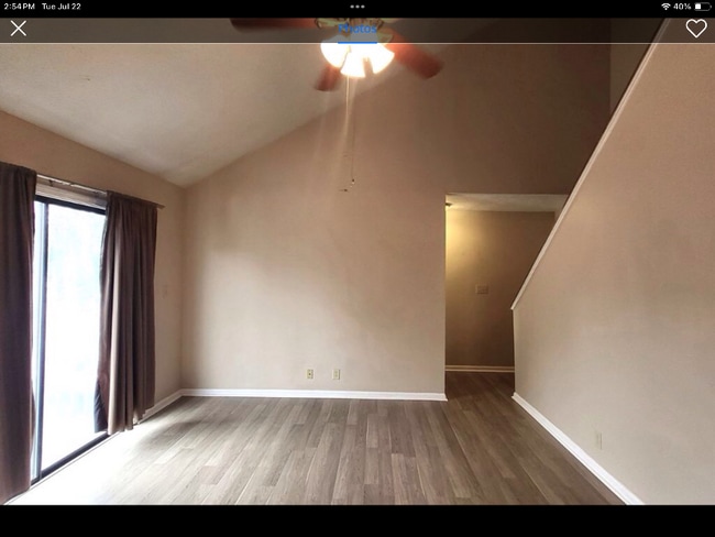 Photo - 502 Oak Cir Dr Townhome