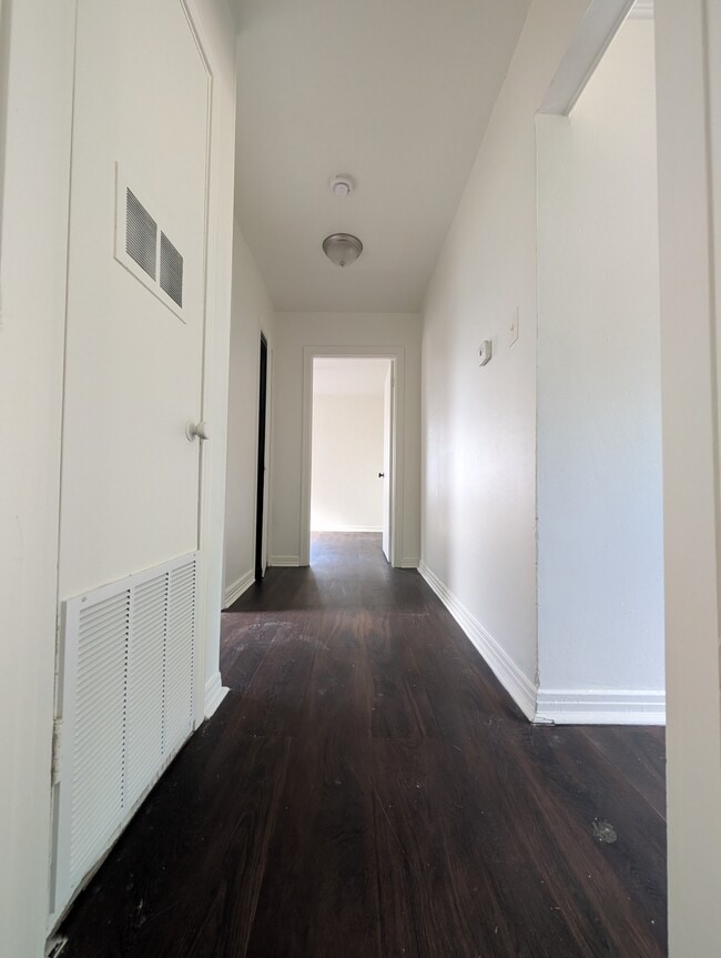 Building Photo - 4909 Gum St