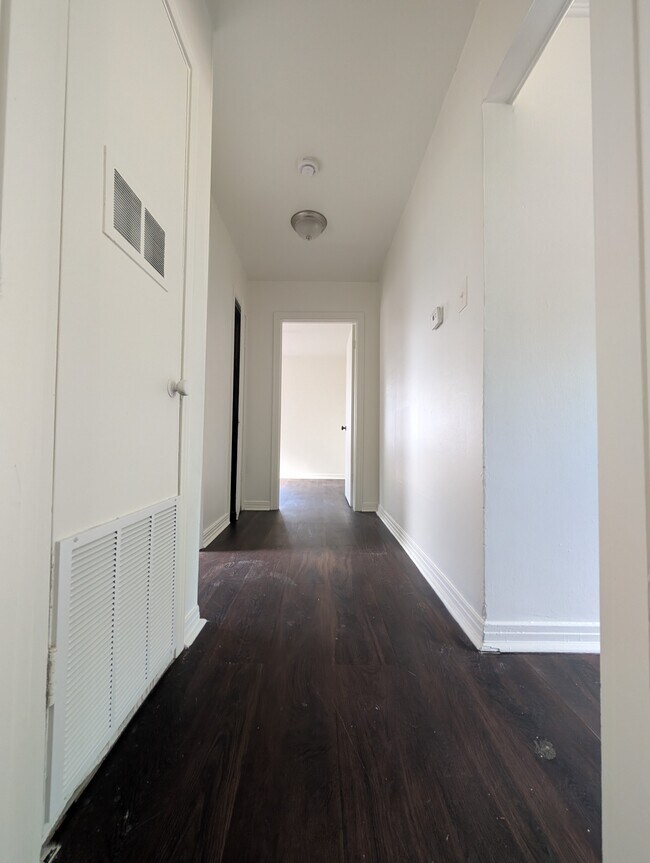 Foto del edificio - 4909 Gum St