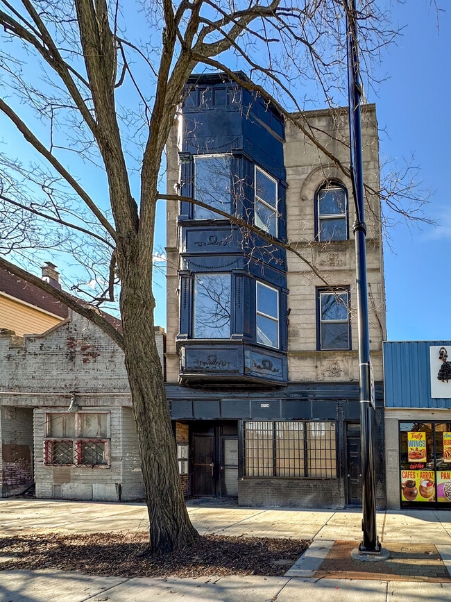 Building Photo - 8714 S Commercial Ave