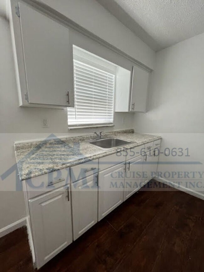 Interior Photo - 3741 SW 59 Ter