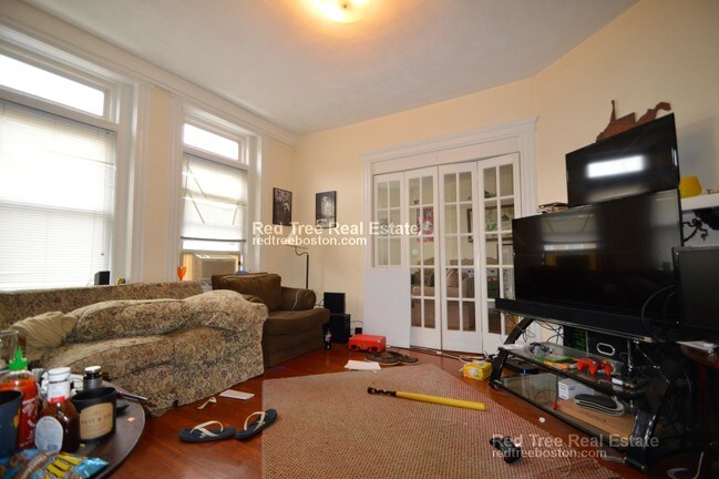 Foto del edificio - 14 Mount Hood Rd