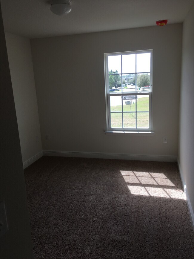 Foto del edificio - 418 Apple Dr