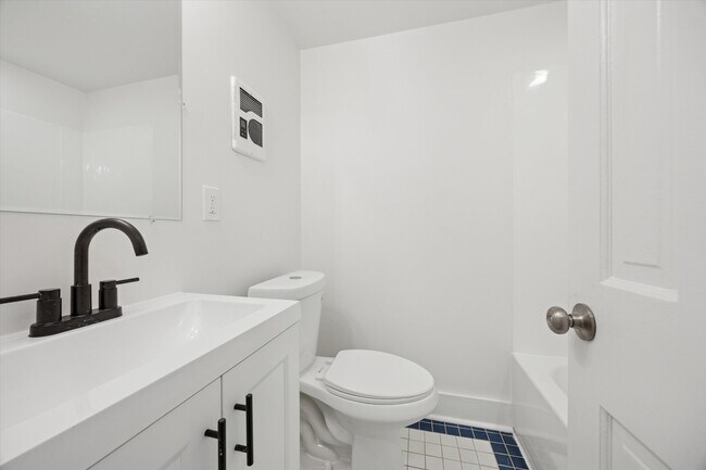 Foto del edificio - 3247 N Marston St