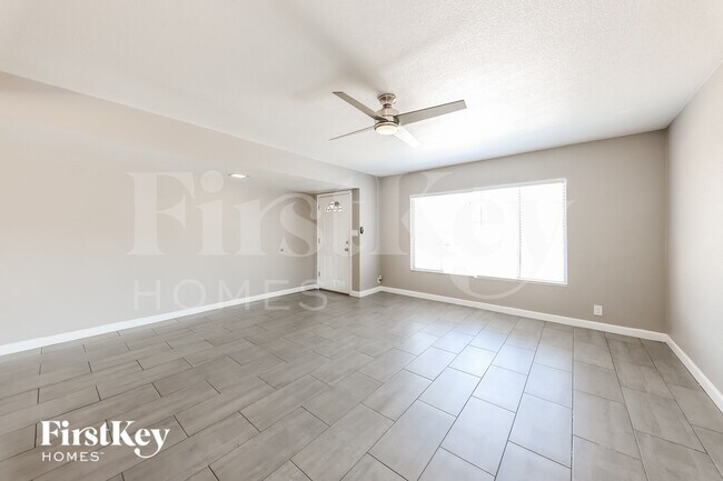 Foto del edificio - 4855 W North Ln