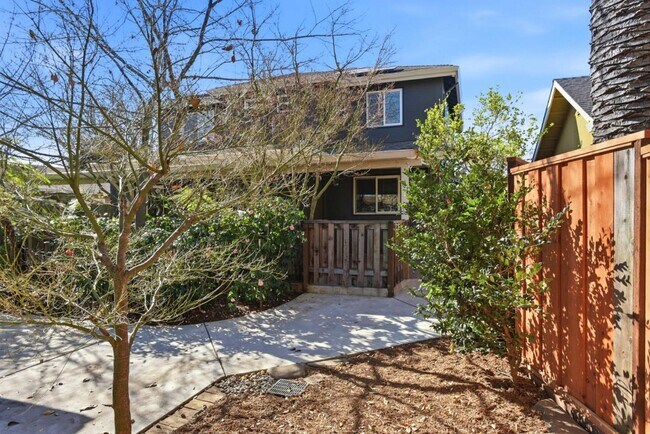 Foto del edificio - 659 Upton St