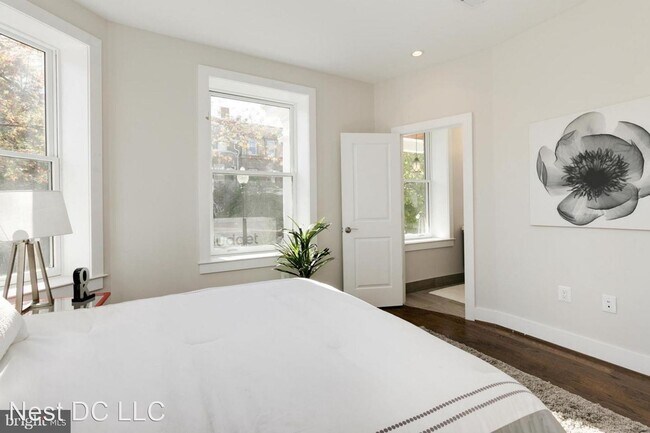 Foto del edificio - 1601 Hobart St NW