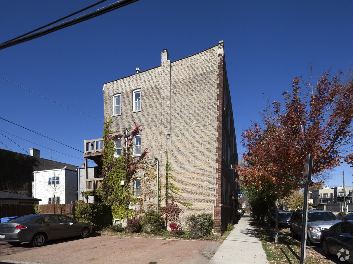Building Photo - 2501 W Cortez St