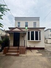 Building Photo - 94 Laidlaw Ave