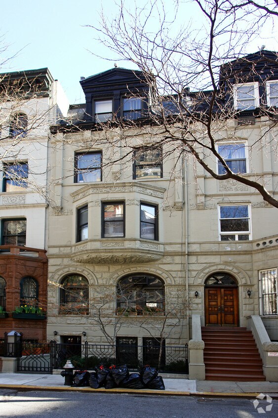 Primary Photo - 133 W 80th St