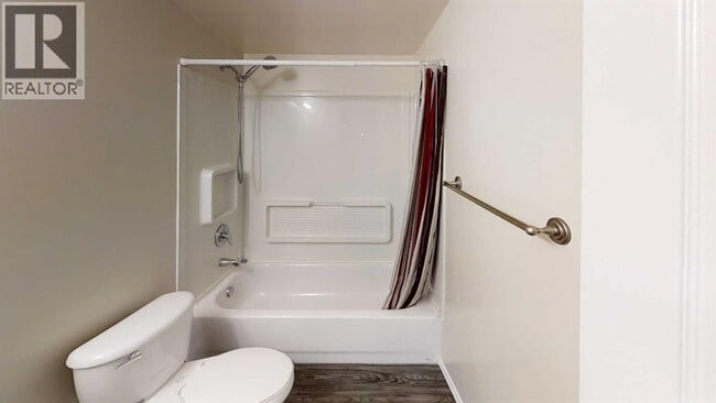 Photo du bâtiment - 11324-1192A 92a St