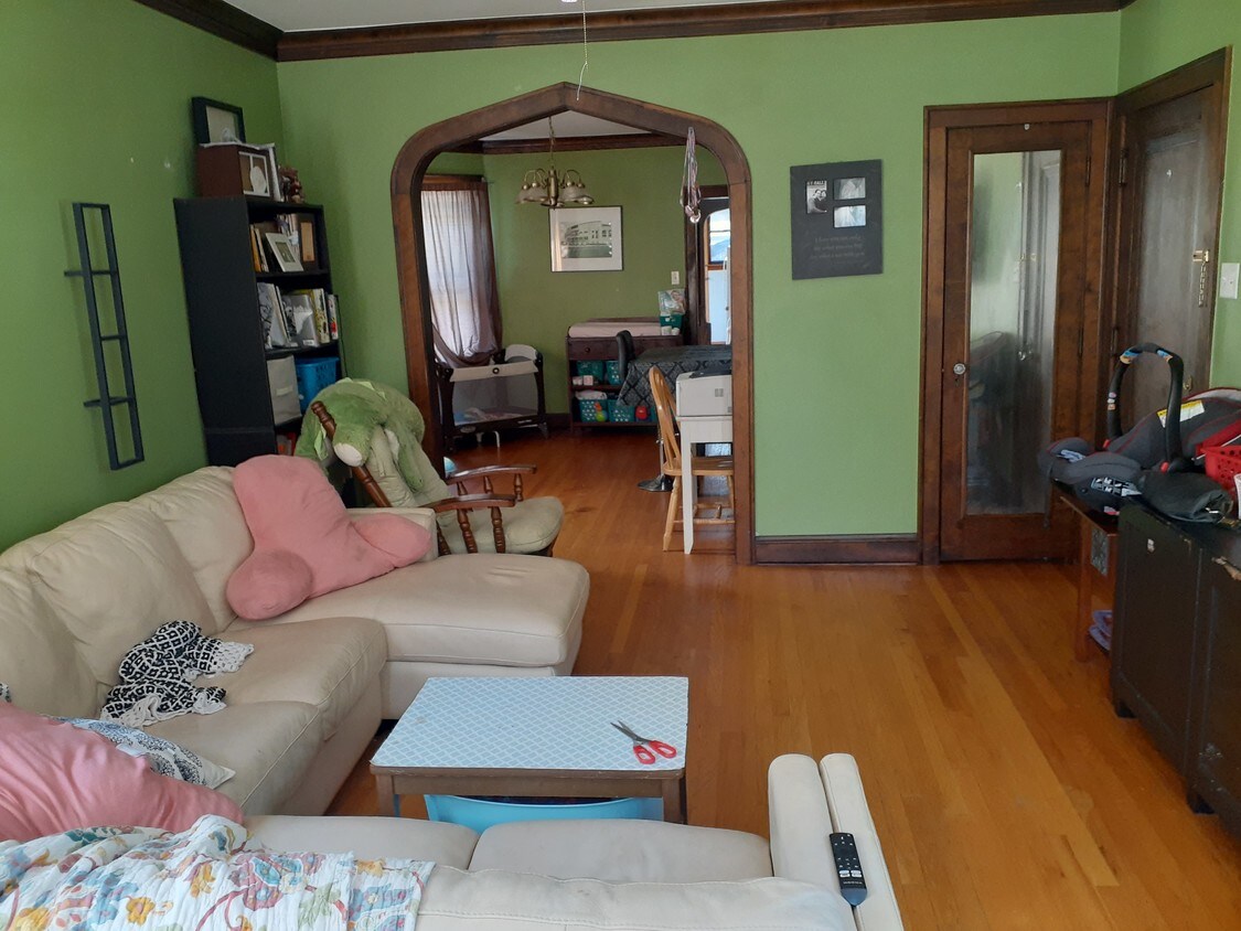 Primary Photo - 3412 N Avers Ave