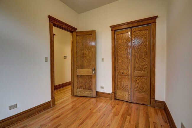 Foto del edificio - 1742 W Addison St