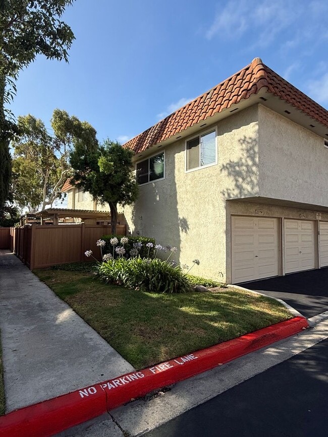 Building Photo - **Coming Soon** Upgraded Lake Forest Condo...