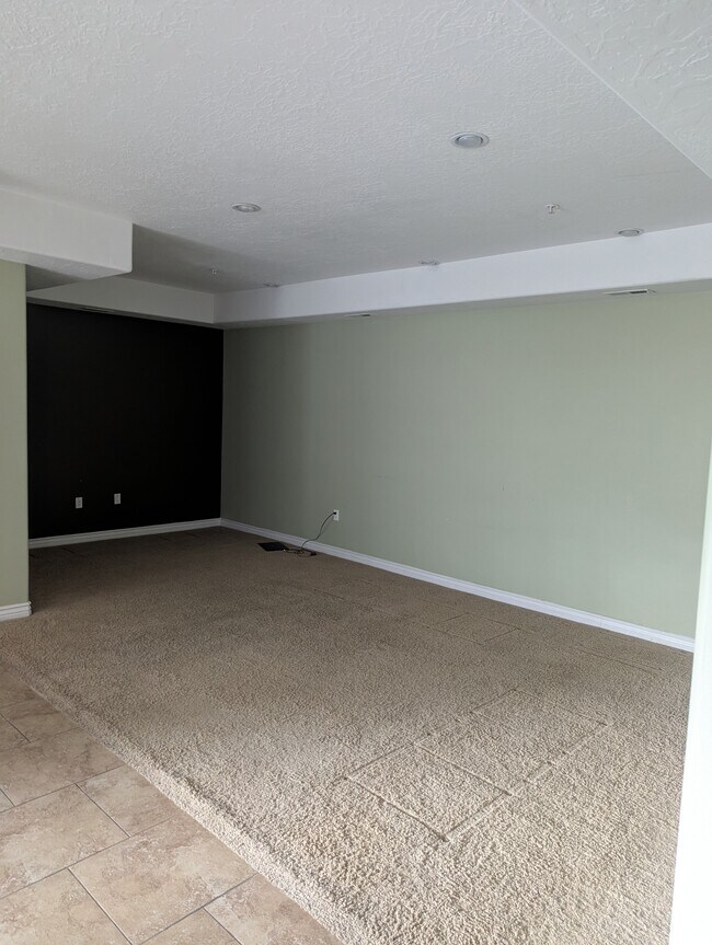 Foto del edificio - 1235 E Wolf Hollow Ln