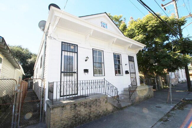 Foto del edificio - 2612 Urquhart St