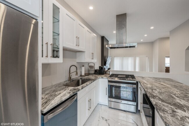 Foto del edificio - 7229 S Exchange Ave