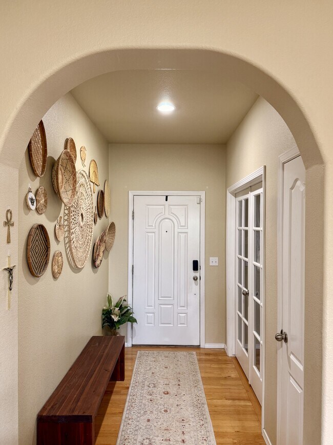 Foto del edificio - 8078 Cedarstone Ln