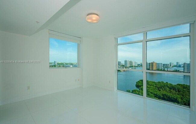 Building Photo - 400 Sunny Isles Blvd
