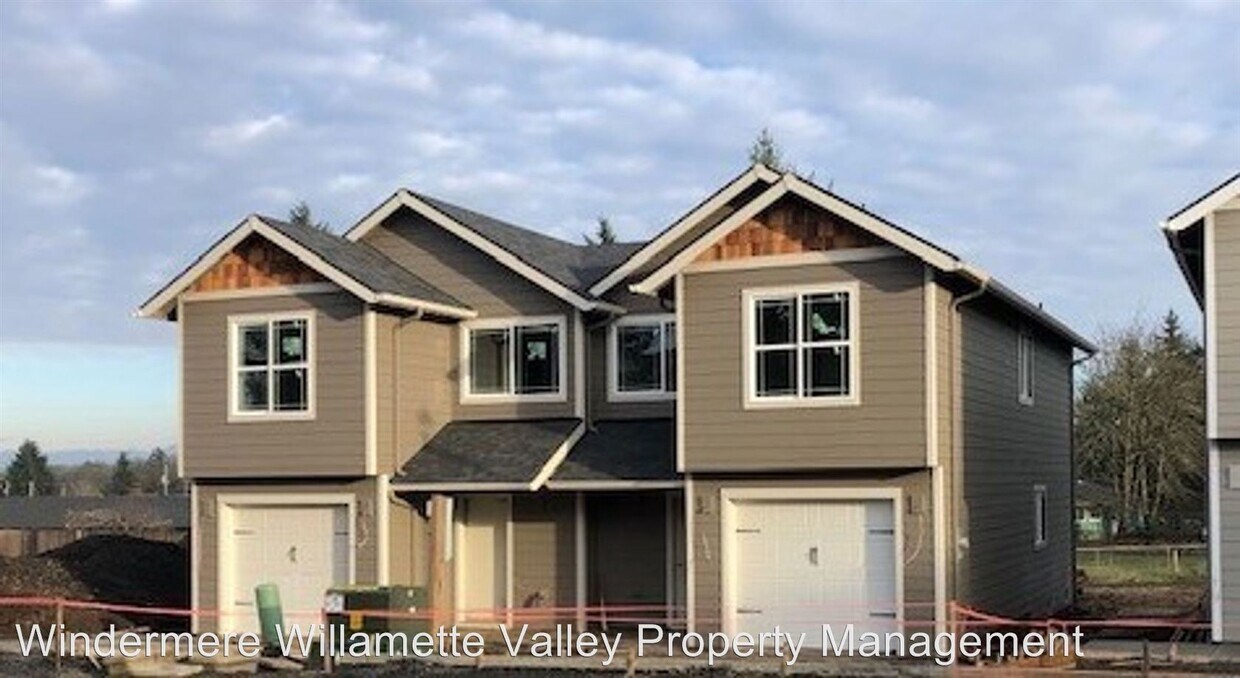 Foto principal - 6213-6219 NE William R Carr Ave