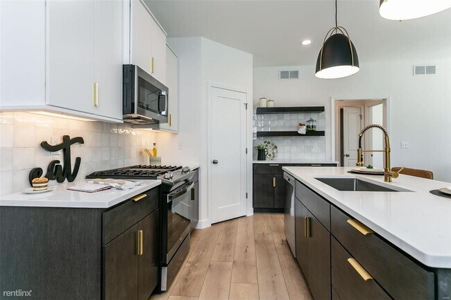 Foto del edificio - 4 br, 3 bath House - 1890 Cloverdale Dr 18...