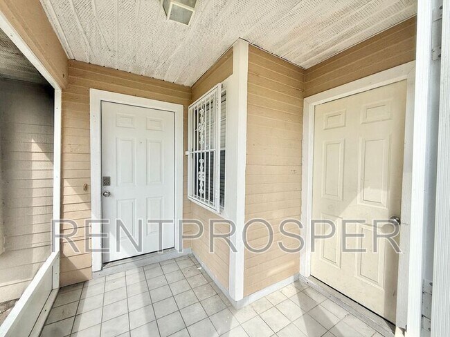 Foto del edificio - 3604 Spring Land Dr