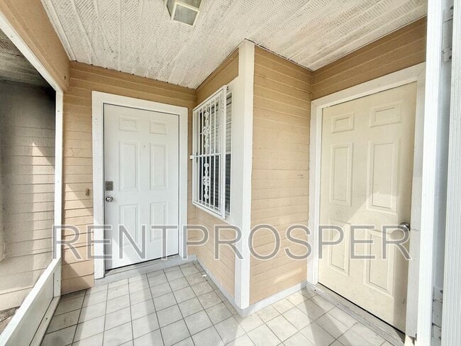 Photo - 3604 Spring Land Dr House