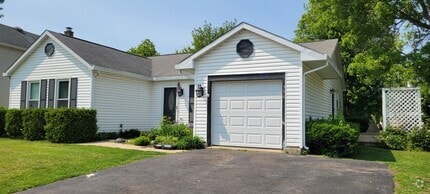 Building Photo - 336 Burr Oak Cir