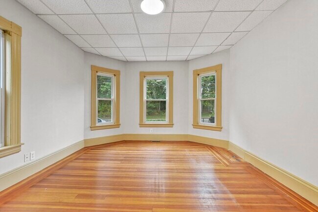 Building Photo - 48 Boylston St