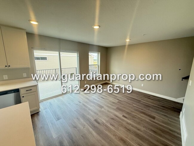 Building Photo - Luxury New Construction Townhouse Availabl...