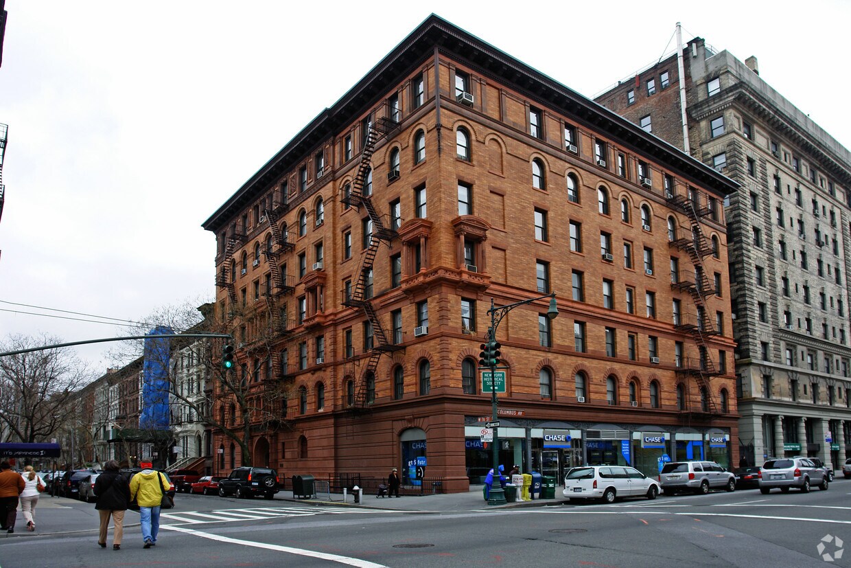 Primary Photo - 60 W 76th St