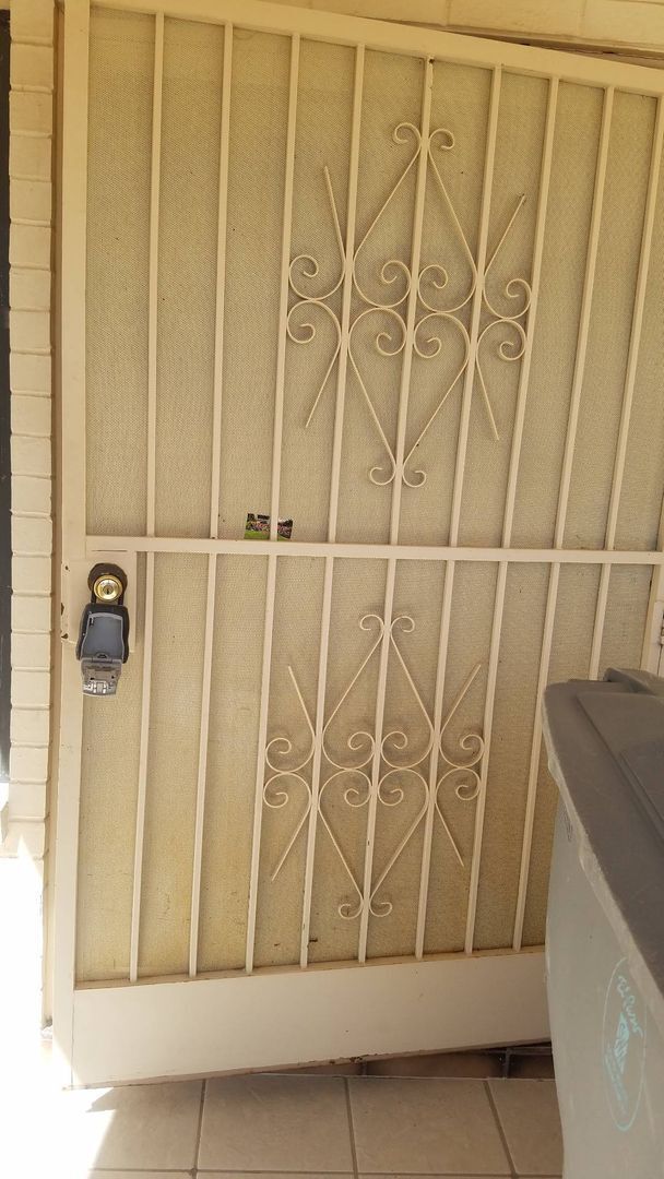 Foto del edificio - Home For Rent - Great Location on the Westside w/ Refrigerated Air!